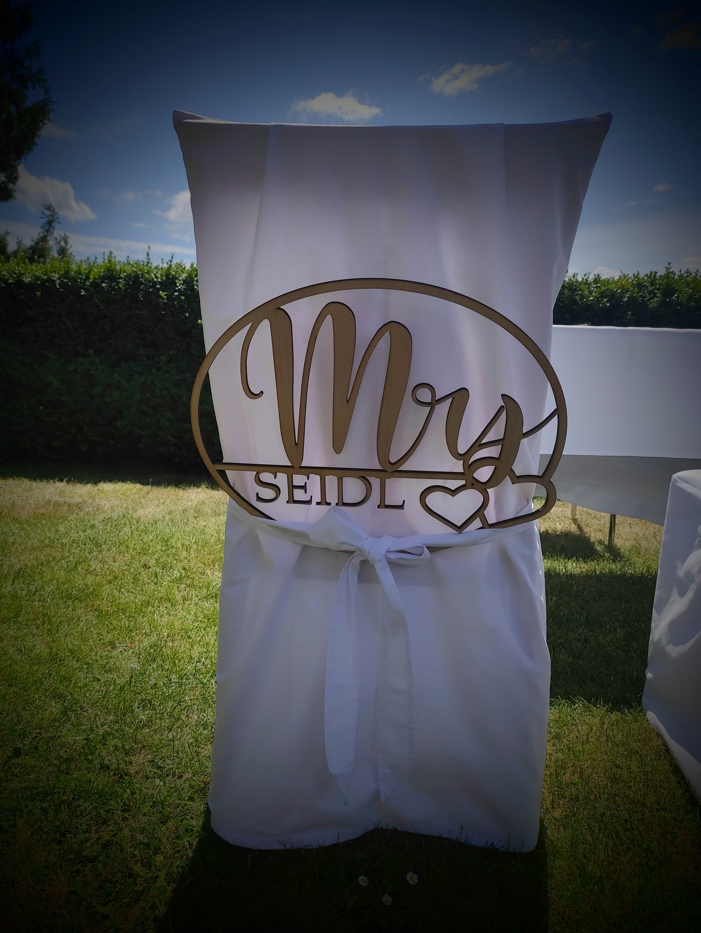 Mr & Mrs Stuhlschild für Hochzeit - Die Bildschneiderei