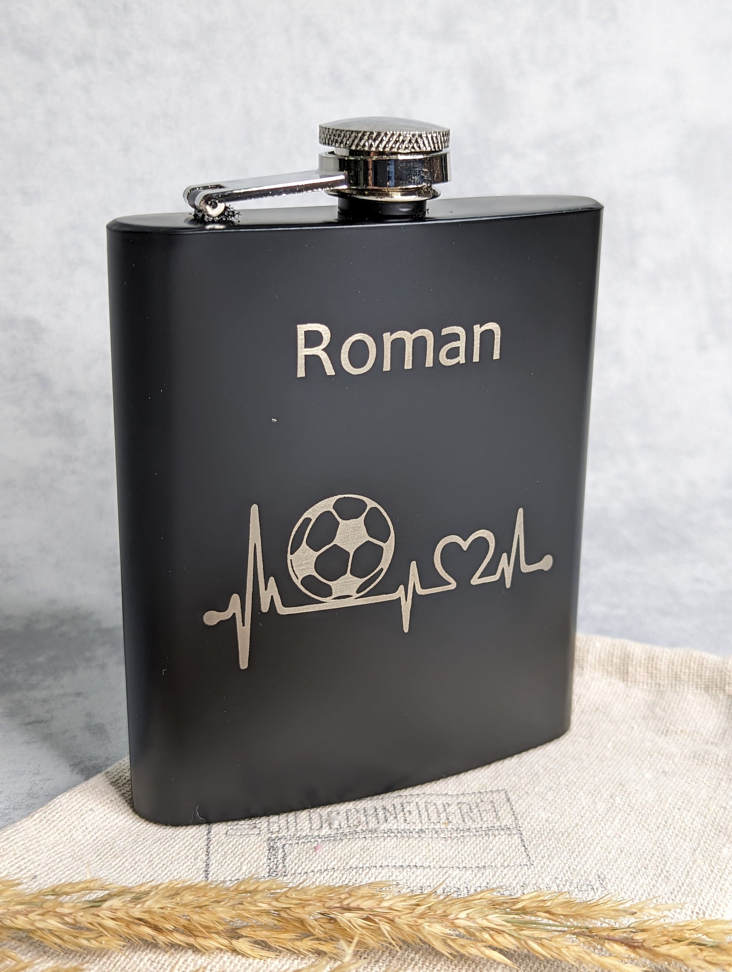 Personalisierter Flachmann Fußball - verschiedene Motive - Die Bildschneiderei