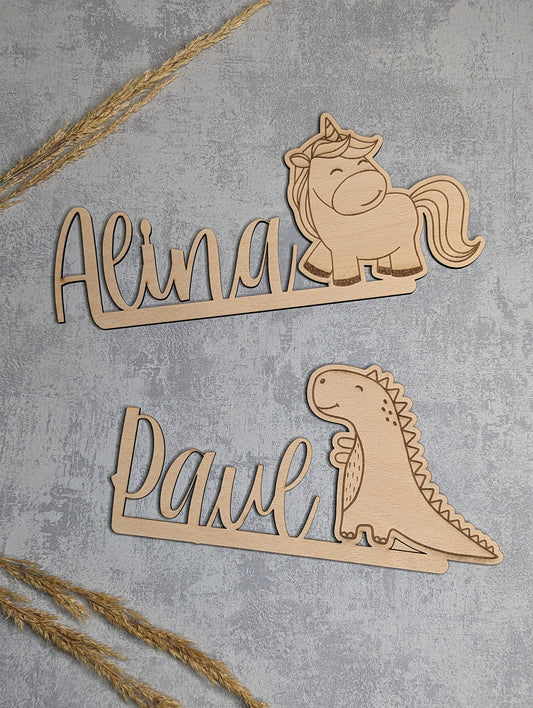 Personalisierte Namensschilder für Kinder aus Buchenholz - Die Bildschneiderei