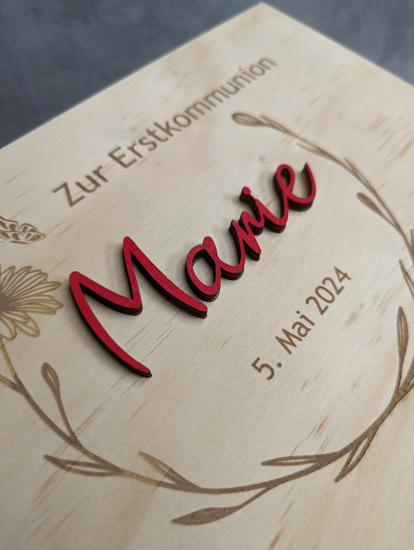 Personalisierte Erinnerungsbox zur Erstkommunion