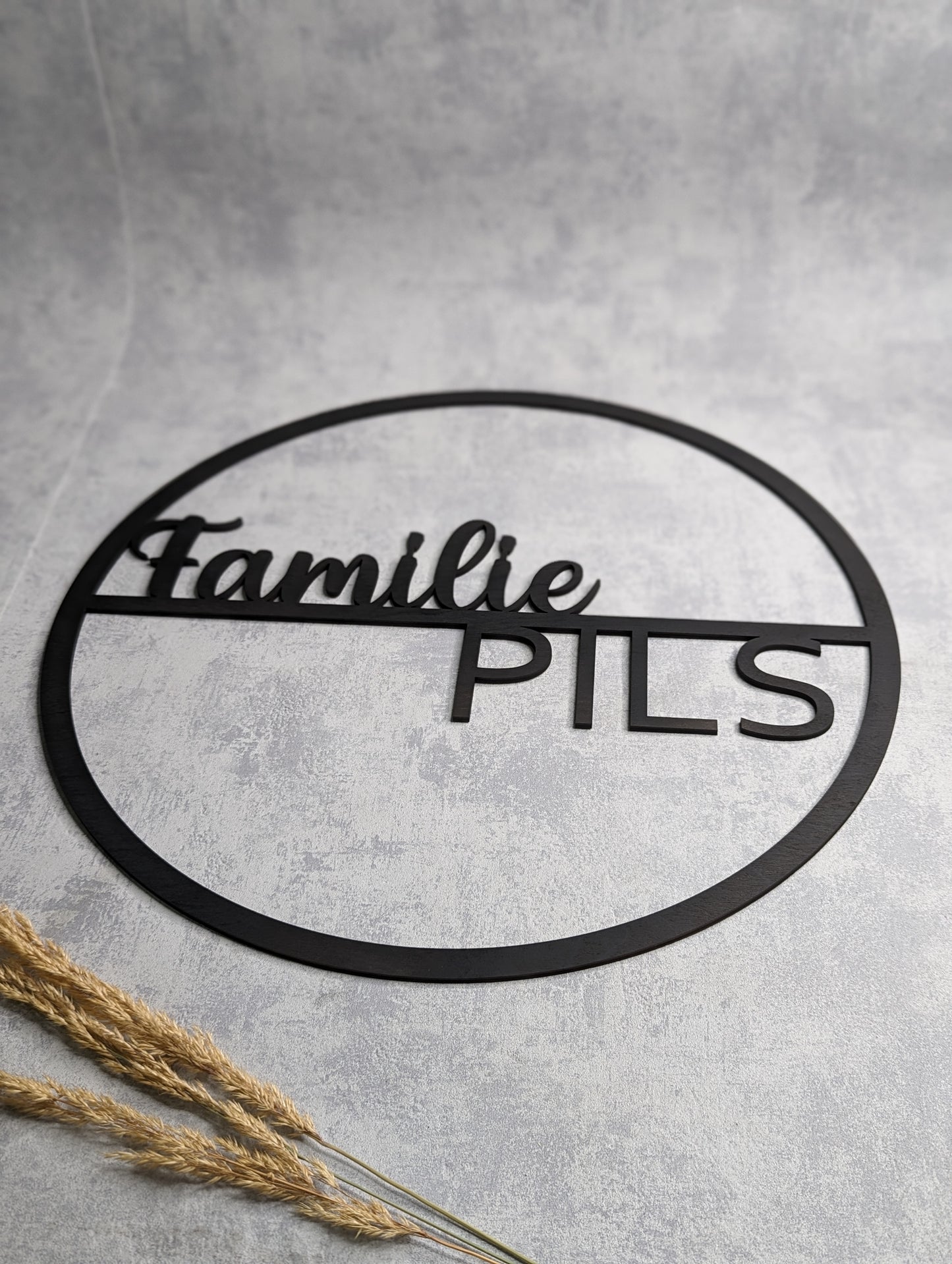 Personalisierter Familienname aus Holz – Kreis-Wandschild