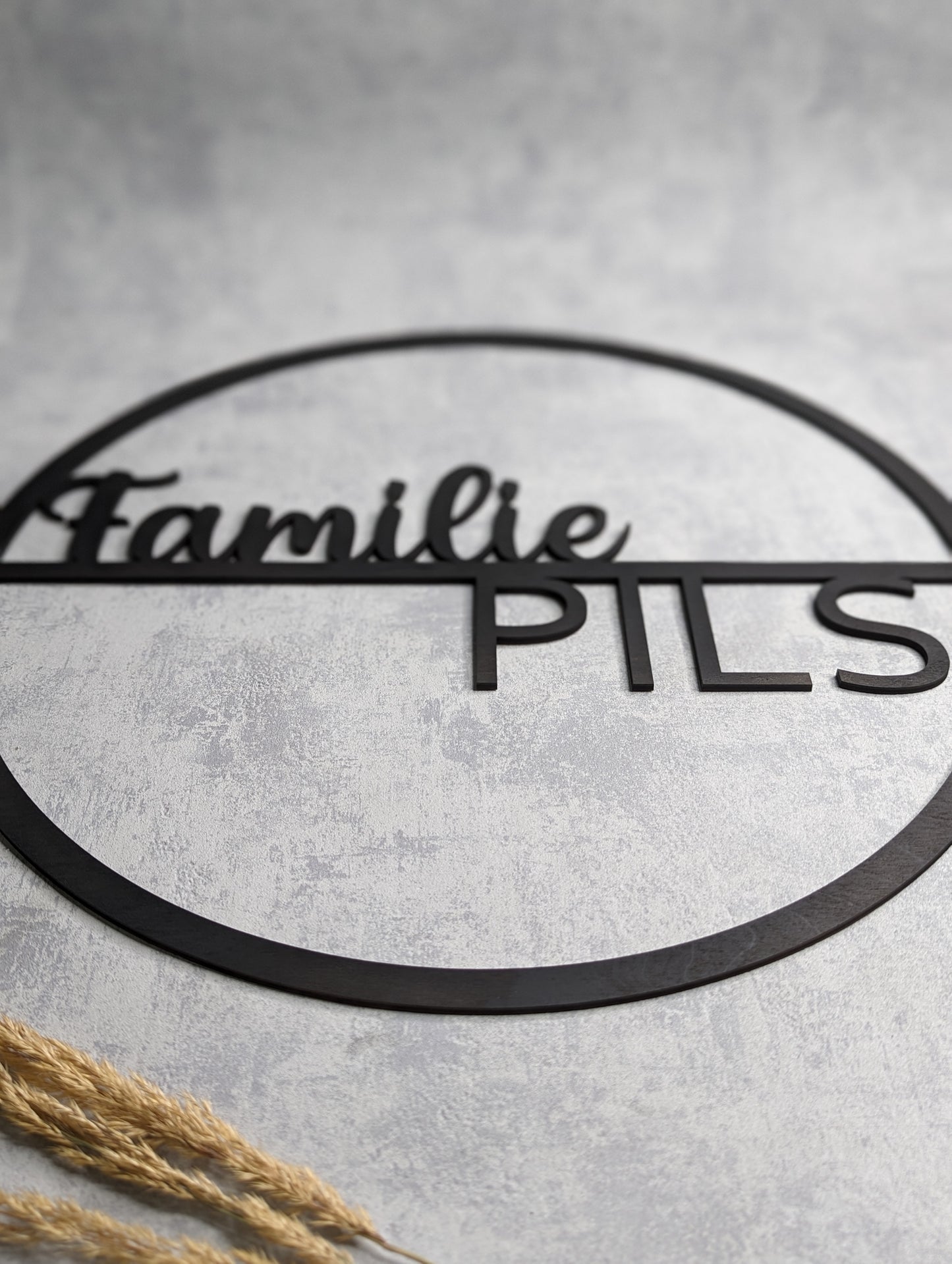 Personalisierter Familienname aus Holz – Kreis-Wandschild