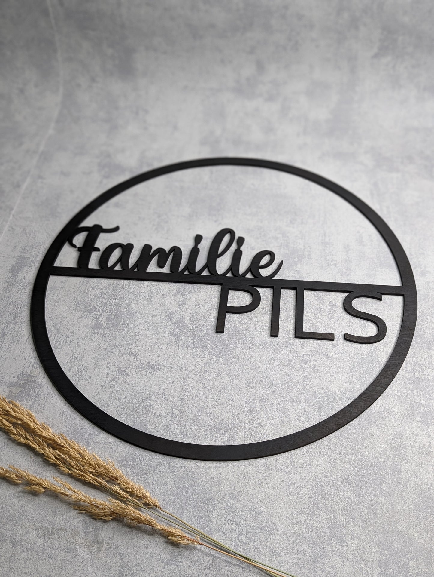 Personalisierter Familienname aus Holz – Kreis-Wandschild