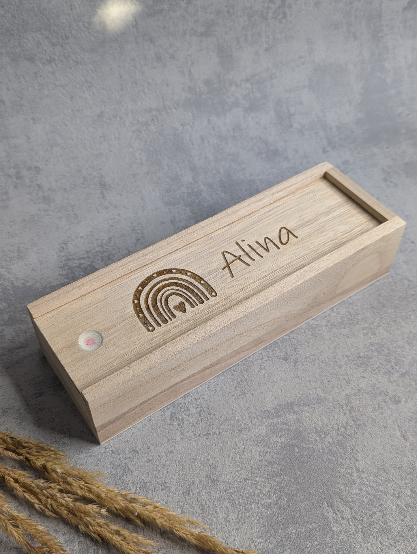 Stiftebox aus Holz personalisiert - Die Bildschneiderei