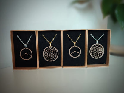 Halskette Blume des Lebens aus Nussholz - Die Bildschneiderei