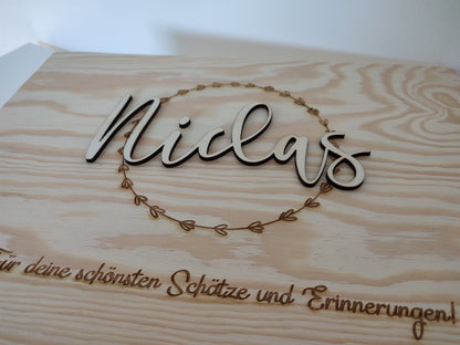 Personalisierte Erinnerungskiste aus Holz - Die Bildschneiderei