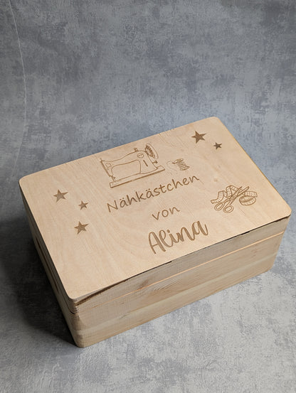 Personalisiertes Nähkästchen aus Holz - Die Bildschneiderei
