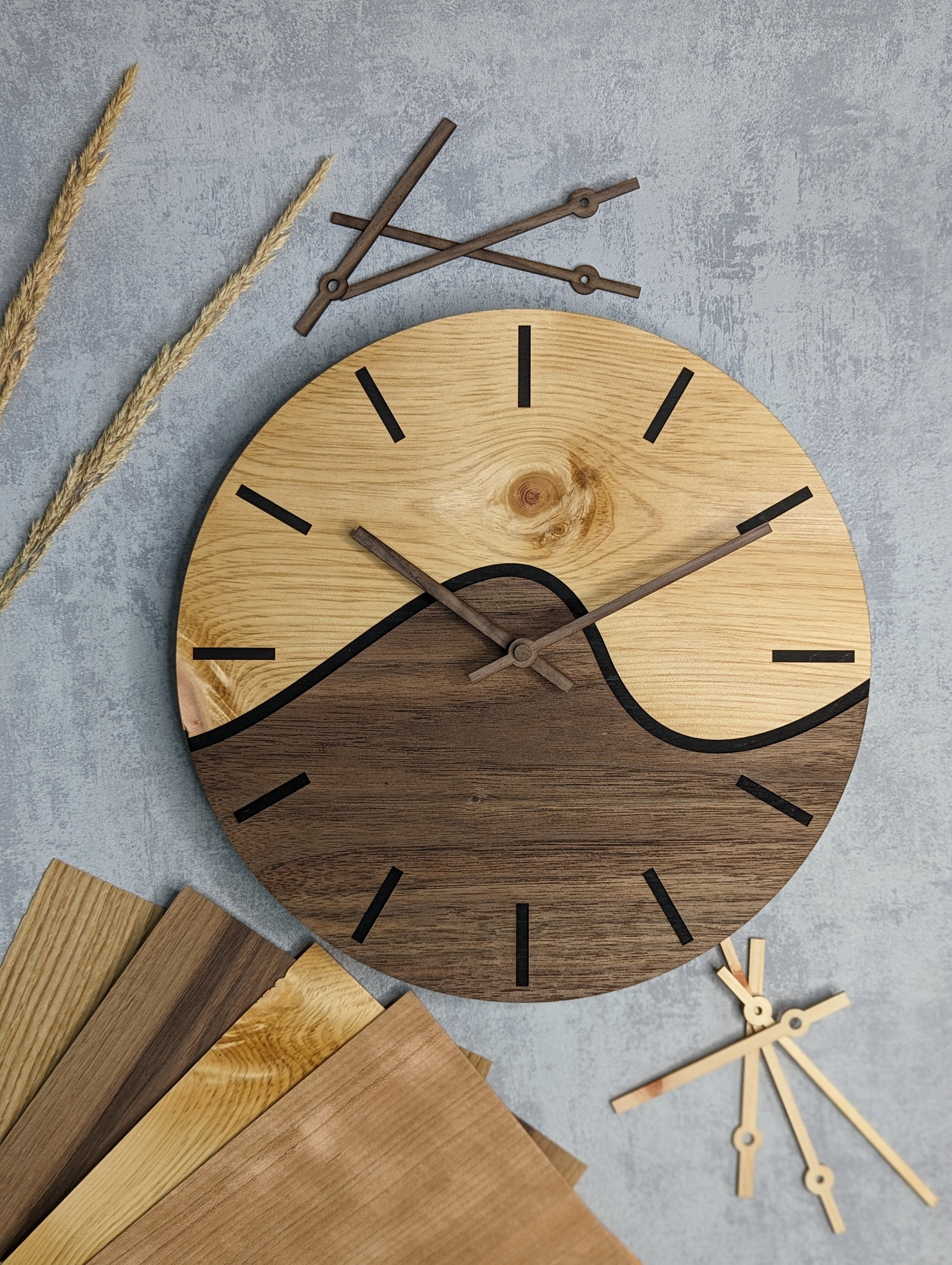 Wanduhr aus Holz Holzarten verfügbar