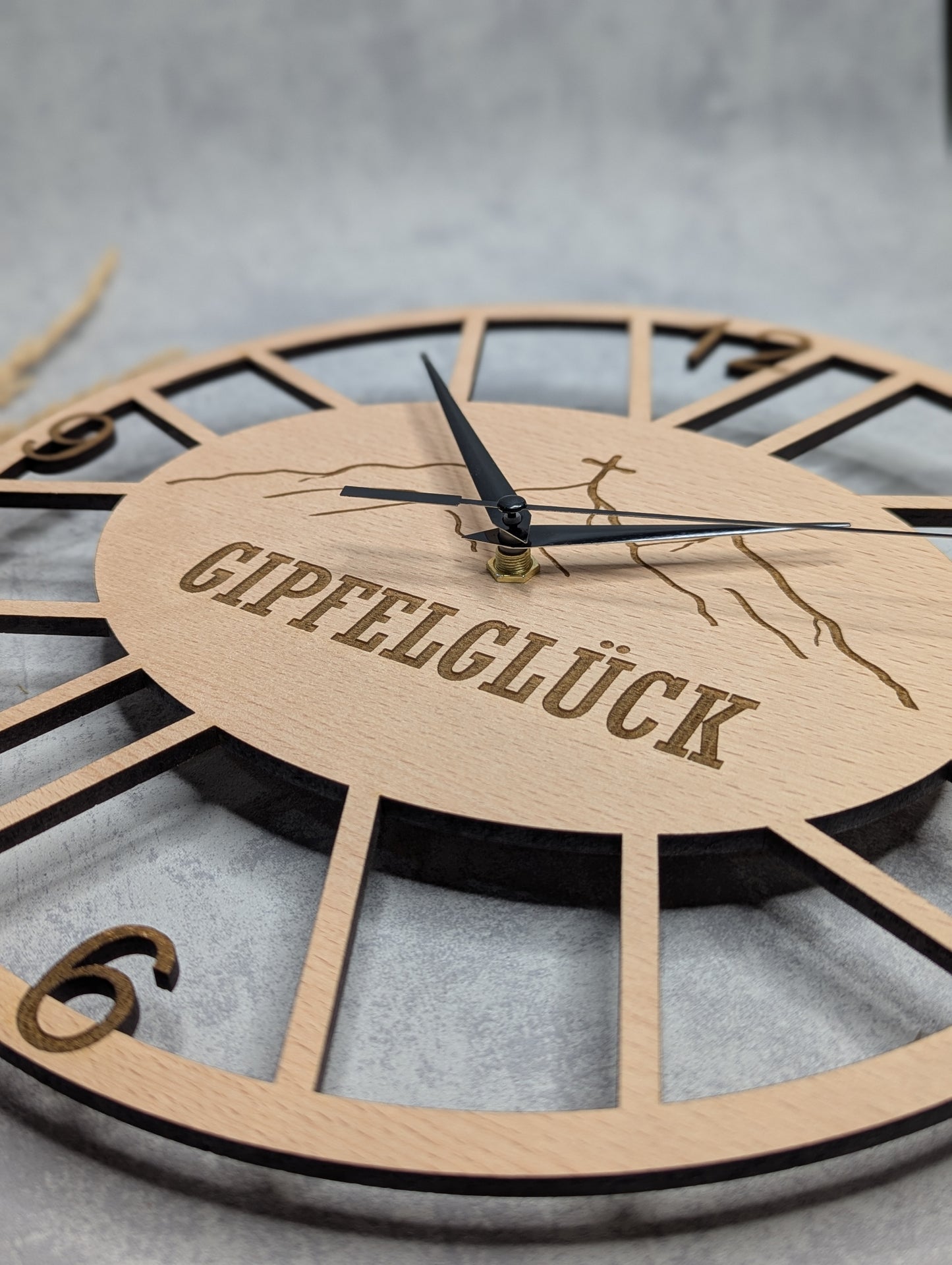 Wanduhr Gipfelglück - Die Bildschneiderei