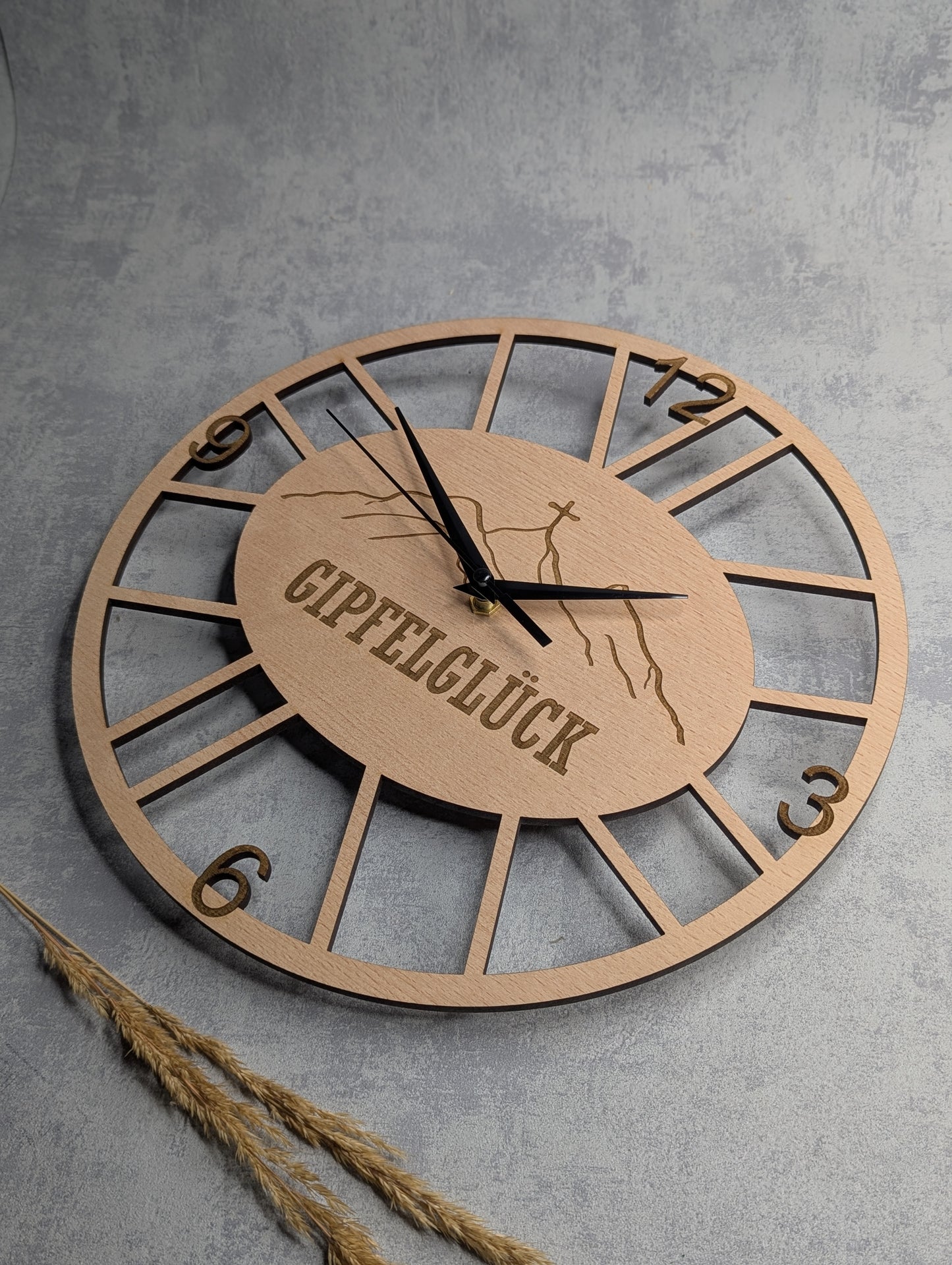 Wanduhr Gipfelglück - Die Bildschneiderei