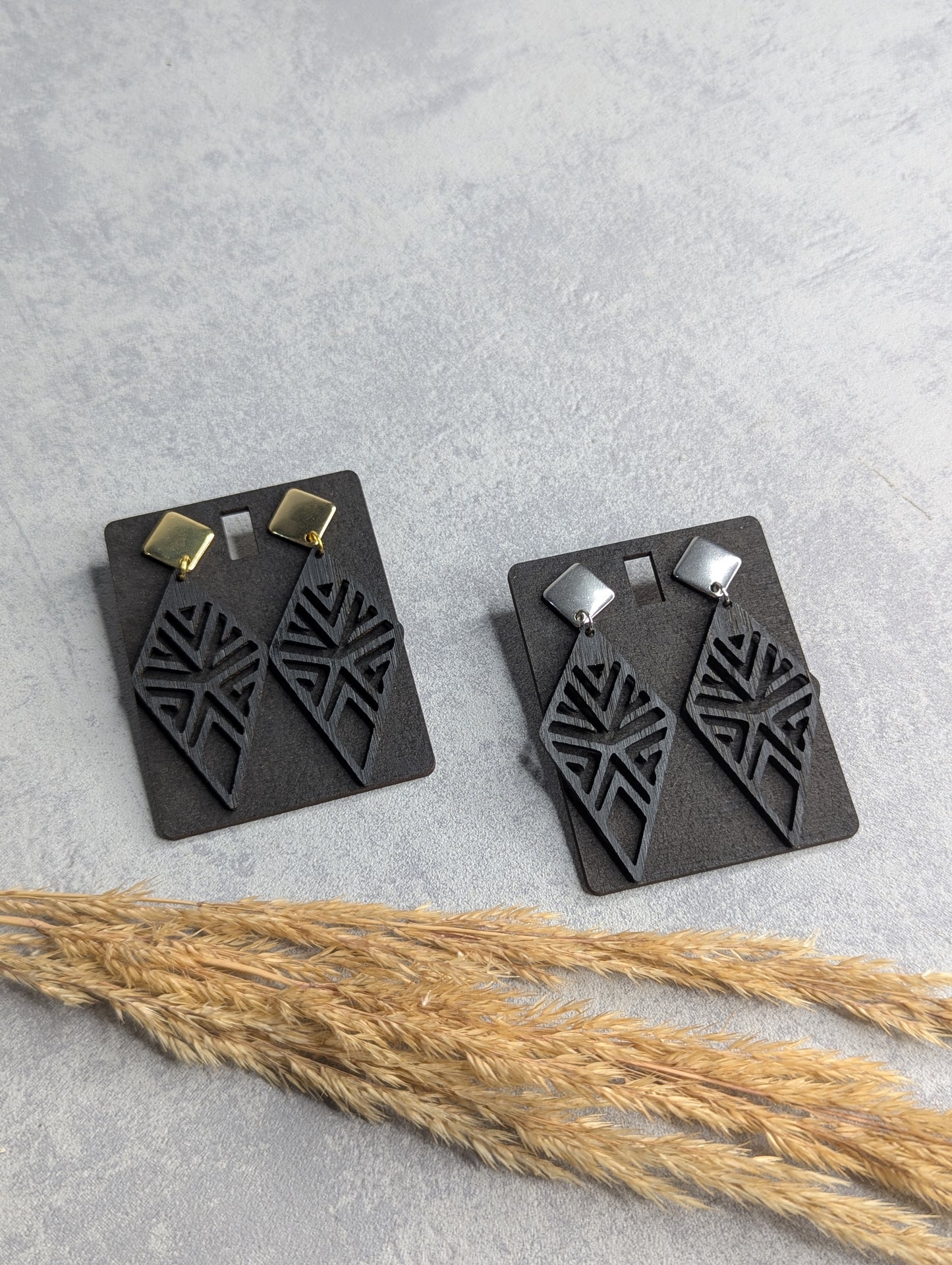 Ohrringe Raute Eichenholz Schwarz