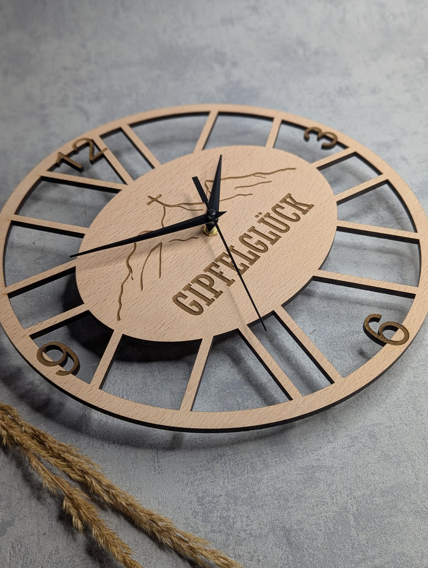 Wanduhr Gipfelglück - Die Bildschneiderei