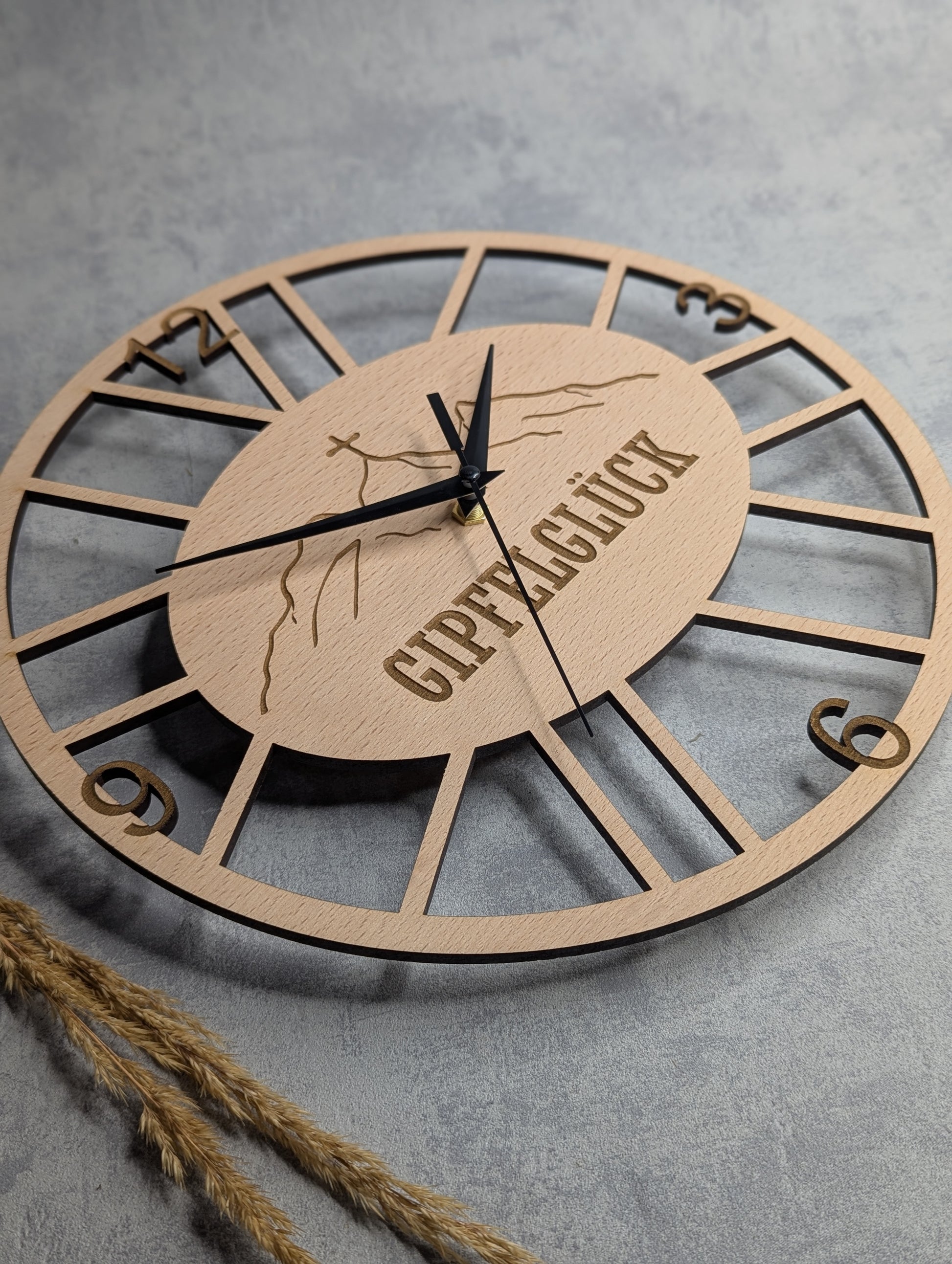 Wanduhr Gipfelglück - Die Bildschneiderei