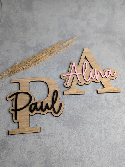 Personalisierte Holz-Namensschilder – Buchstaben mit Schriftzug - Die Bildschneiderei
