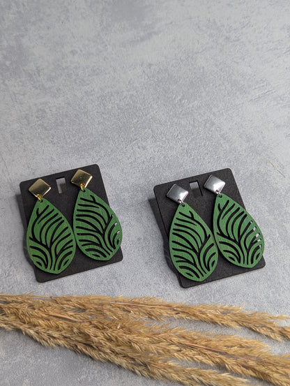 Ohrringe Tropfen Eichenholz Grün