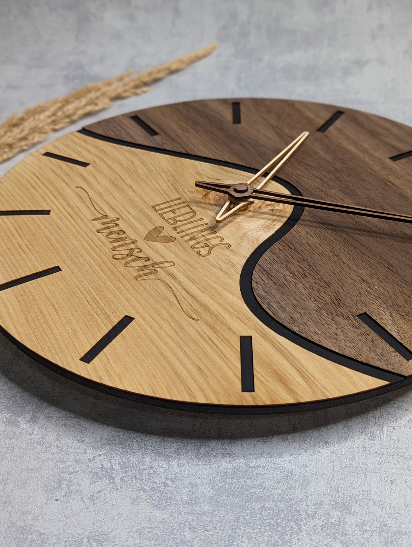 Wanduhr aus Holz 30 cm (konfigurierbar)